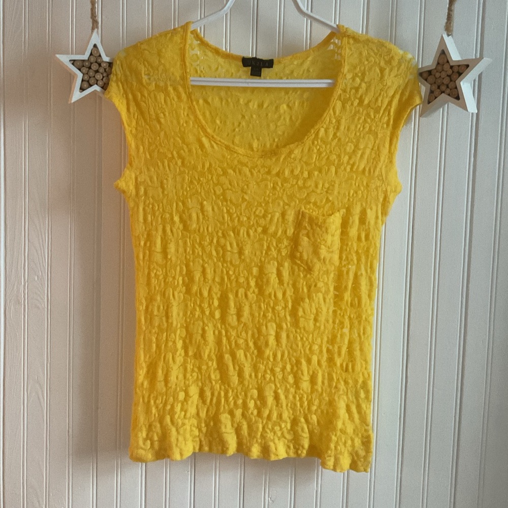 🐿️UK2LA Vibrant Yellow Textured Short Sleeve Top